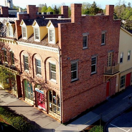 Vine Village Niagara-on-the-Lake ภายนอก รูปภาพ